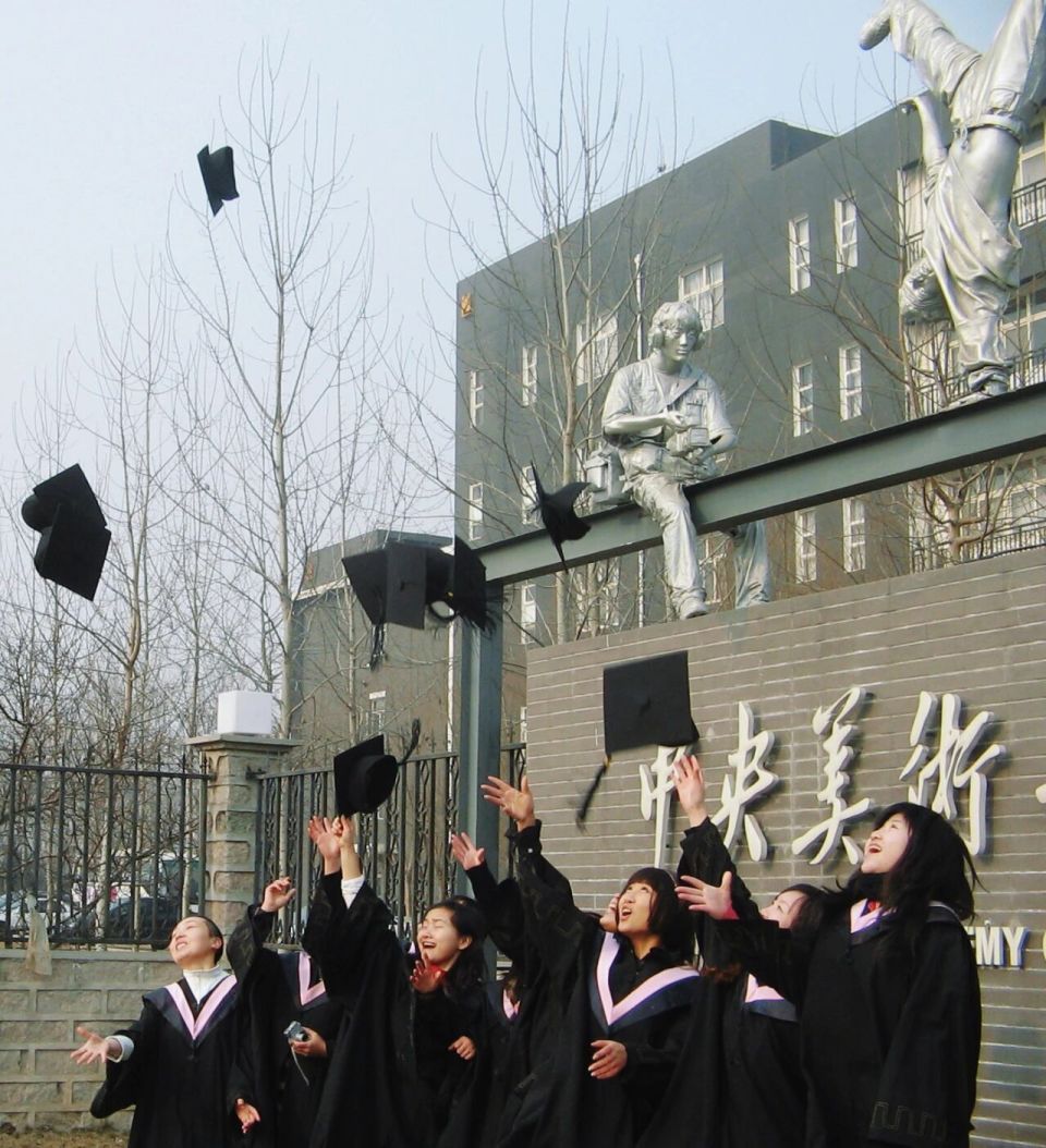 她积极备战, 她接到GF