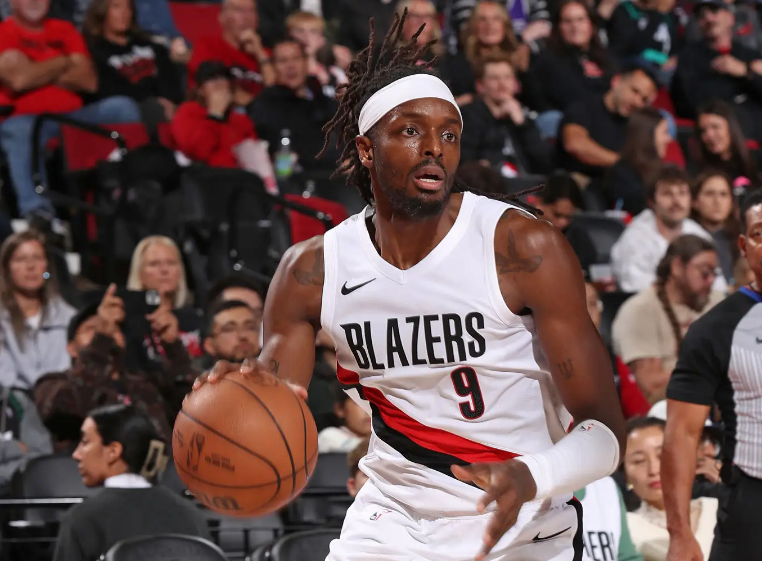 助攻, 万美元, 赛中